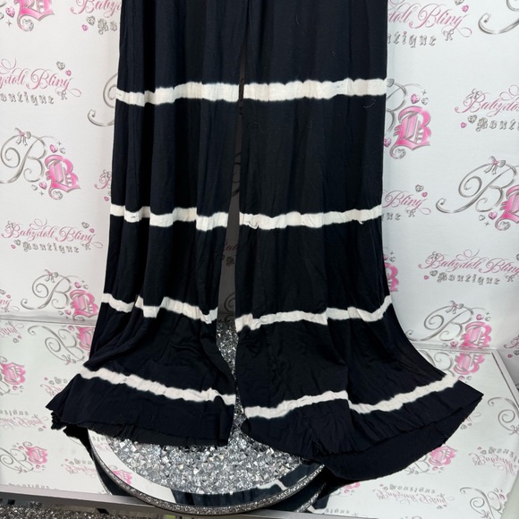 Hodges flare pants wide leg, comfy, Black and White Striped Flare Pants - Picture 3 of 12